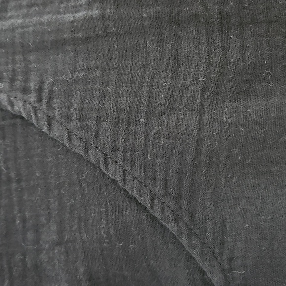 Three Dots Double Gauze Flutter Sleeve Top in Black Size XL MSRP $138 W-538 - Picture 7 of 9